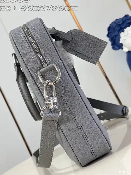 VUITTON LOUIS Documents Voyage-36.5*27.5*6CM Porte 0602